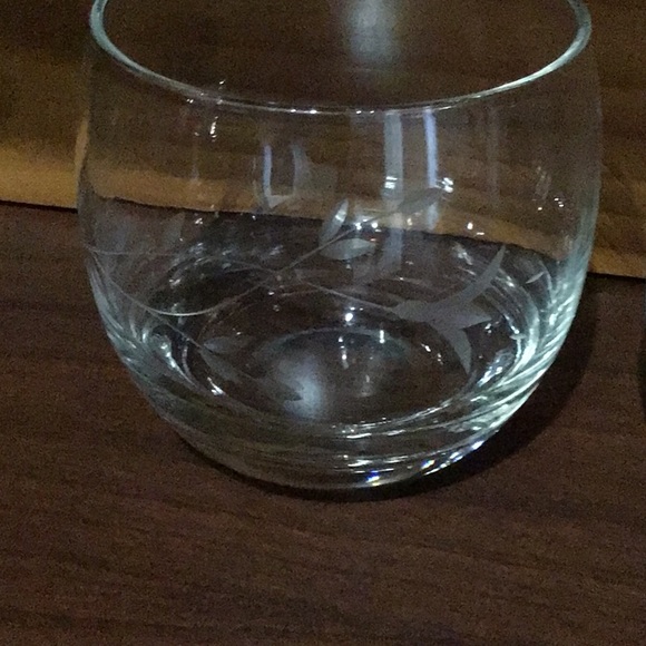 Vintage Etched glassware. Set of 3. - Picture 3 of 6